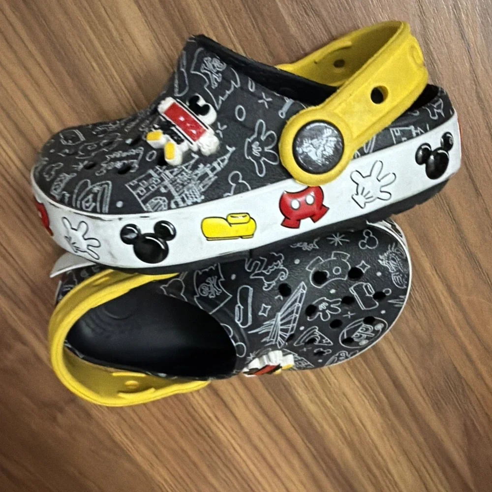 Crocs Disney Mickey Friends Light Up Toddler 7C 7 Light Up Shoes